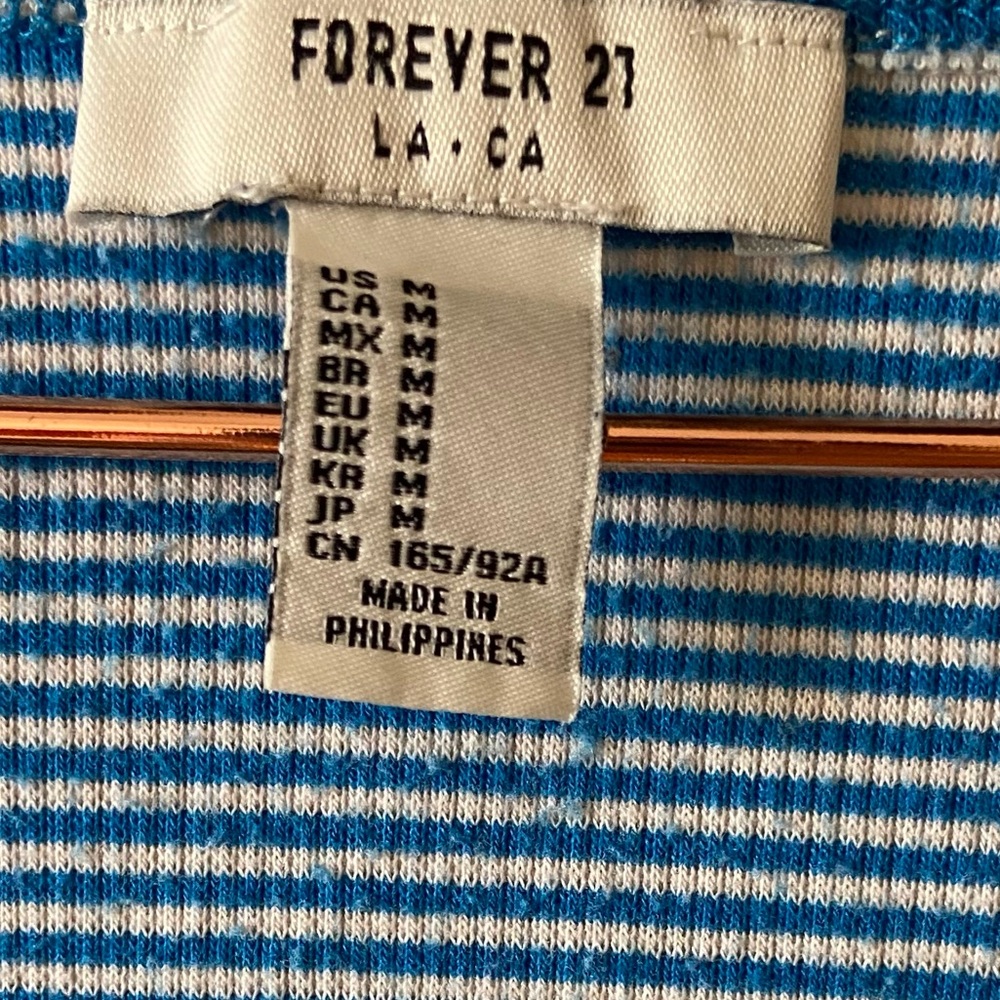 Forever 21 Fitted V-Neck Striped Shirt Size M - Picture 2 of 3